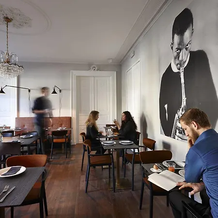 Monsieur Ernest Hotel